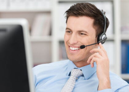 An auto insurance agent talking with a client about Broad Form SR22 Insurance.