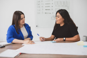 Agent helping a woman file nonowner SR22 insurance in Florida