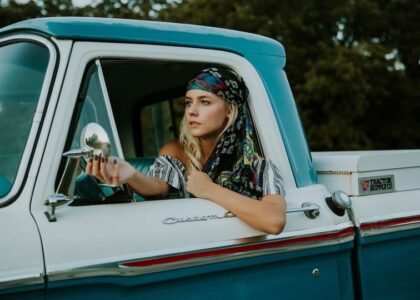 Driver who has affordable SR22 insurance in Maine.