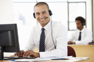 A friendly agent is helping a client obtain affordable SR22 insurance in Maine.