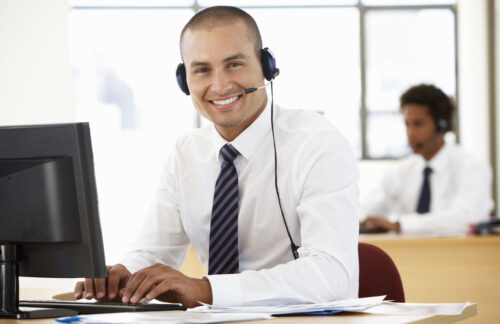A friendly agent is helping a client obtain affordable SR22 insurance in Maine.